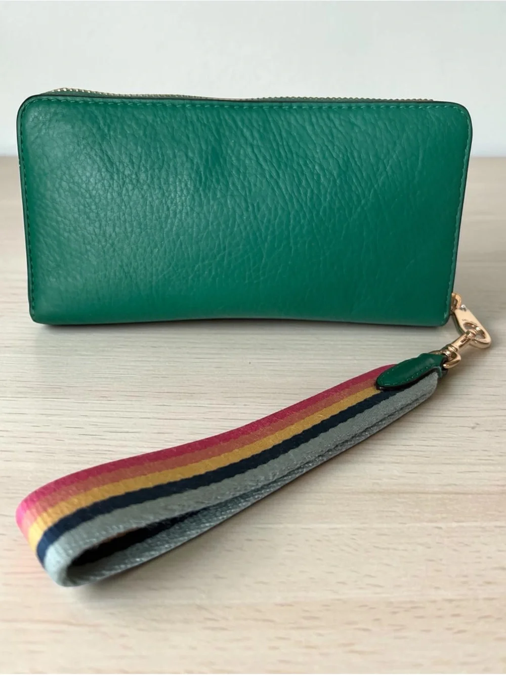 COACH Green Leather Long Zip Wallet with Pink Strap Accent Style C8277
